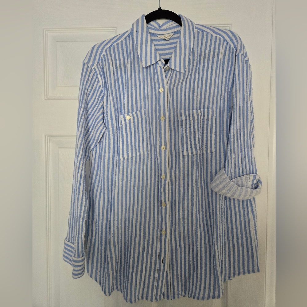 Caslon seersucker white and blue nautical summer button up, brand new never worn